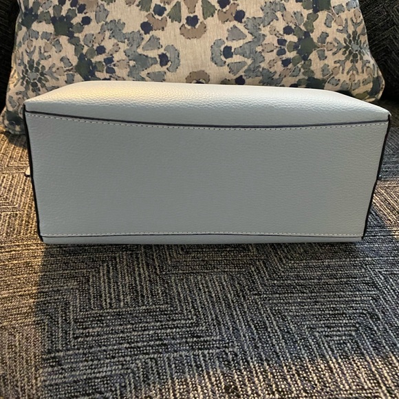 Coach Mollie 25 Leather Tote C4084 NWOT - Picture 6 of 12